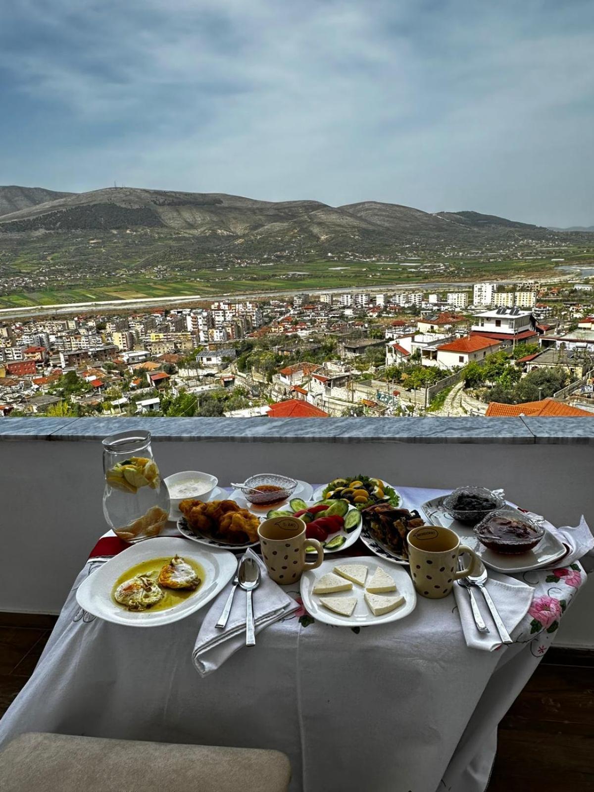 Guesthouse & Hospitality Berat Zewnętrze zdjęcie